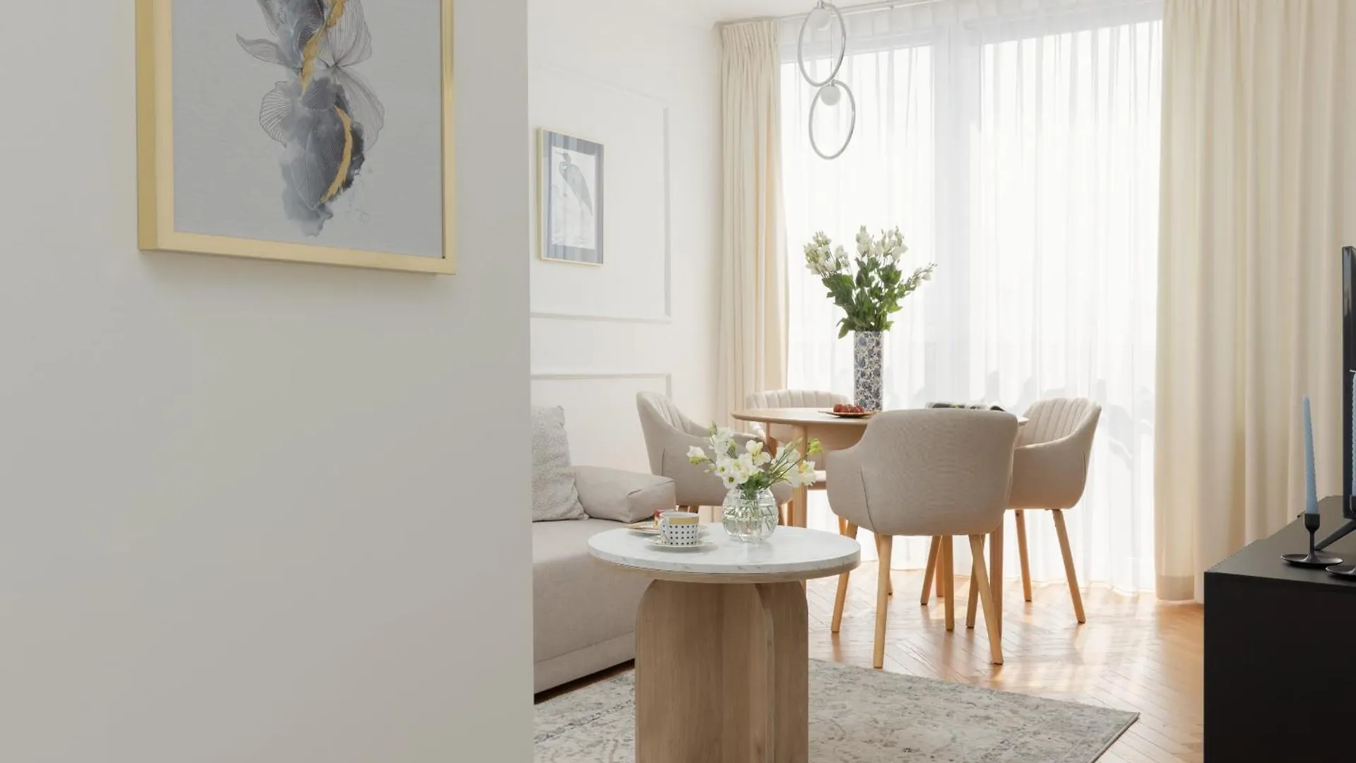 Senatorska Apartment Warsaw By Noclegi Renters 0*,